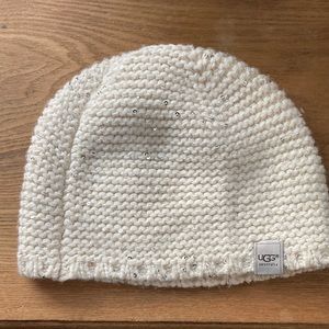 Ugg beanie with sparkle!